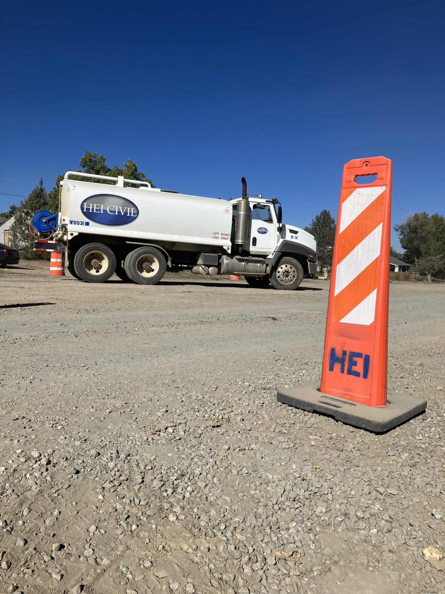 HEI Fuel Truck servicing York Street job site.