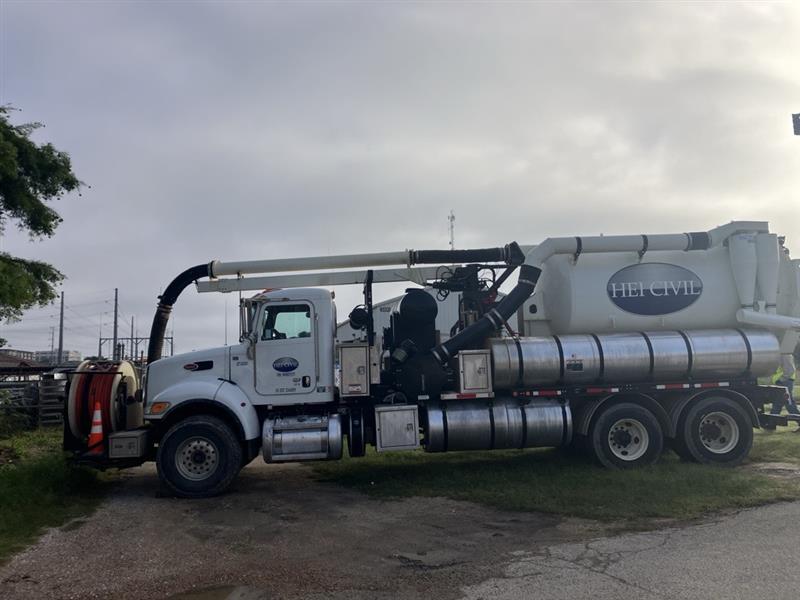HEI Civil Hydro Vac/ Jet Truck